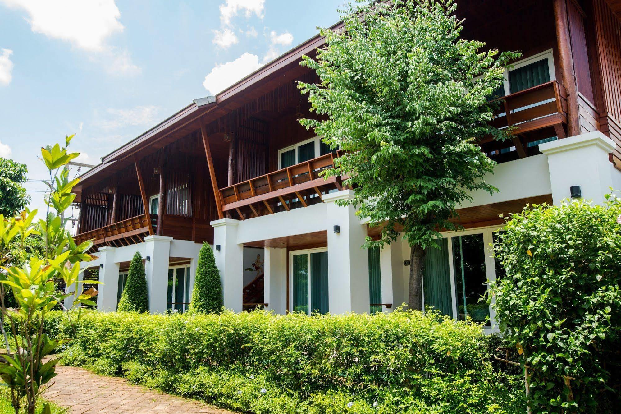 Ruen Come In Chiang Mai Exterior photo