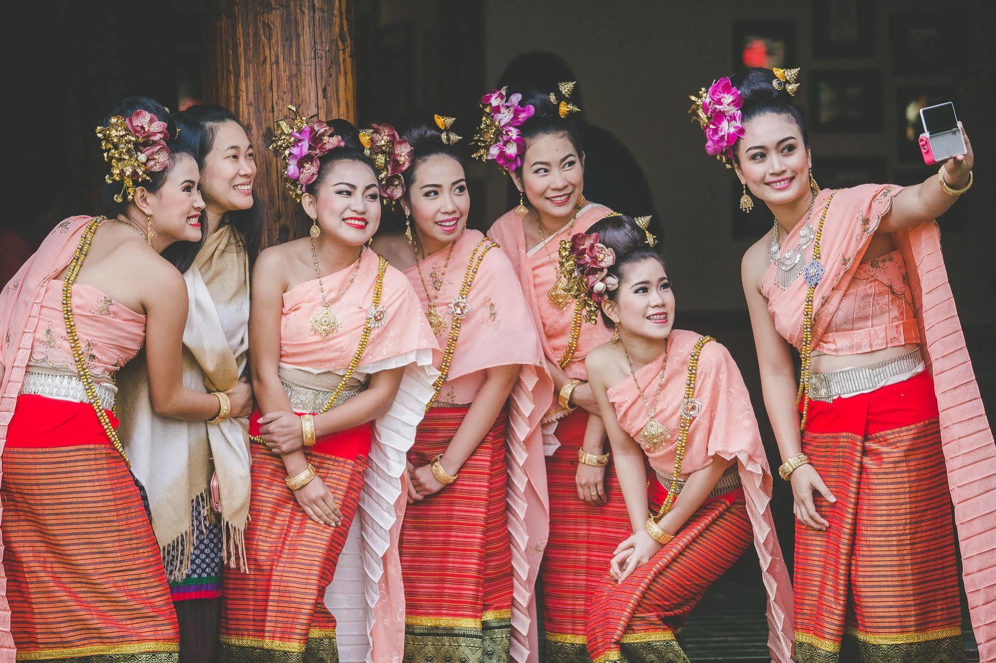 Ruen Come In Chiang Mai Exterior photo
