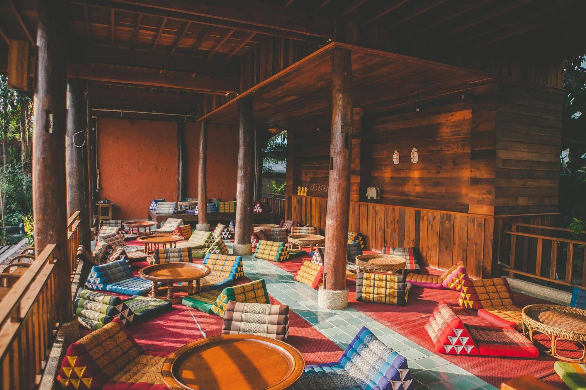 Ruen Come In Chiang Mai Exterior photo