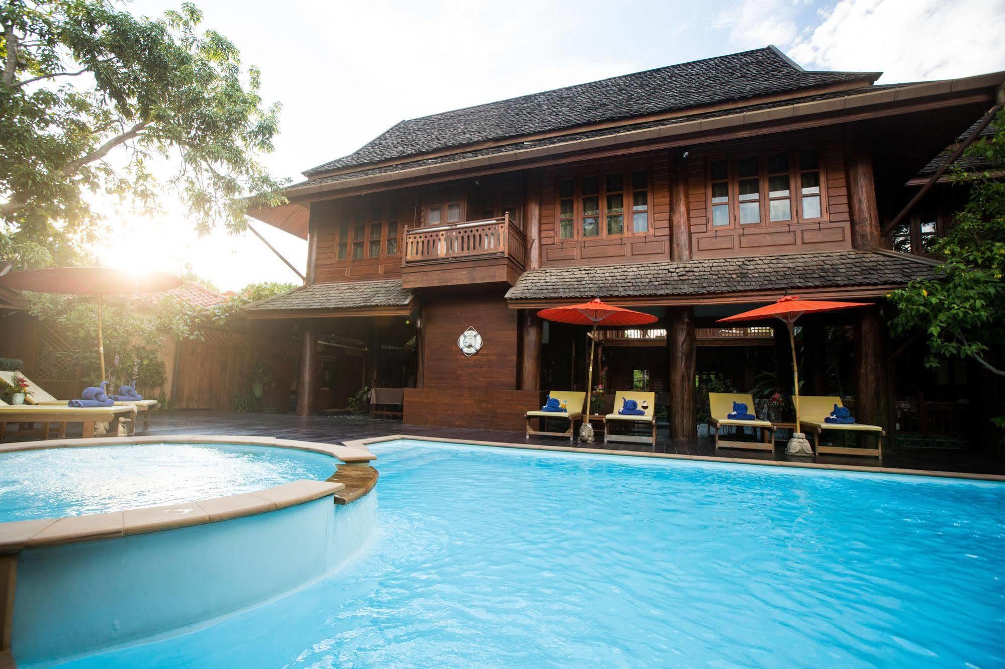 Ruen Come In Chiang Mai Exterior photo